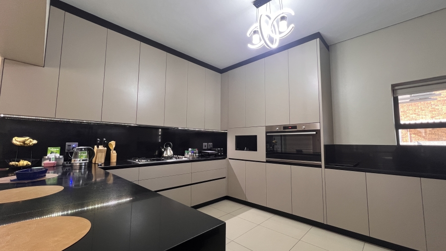 5 Bedroom Property for Sale in Malmesbury Rural Western Cape